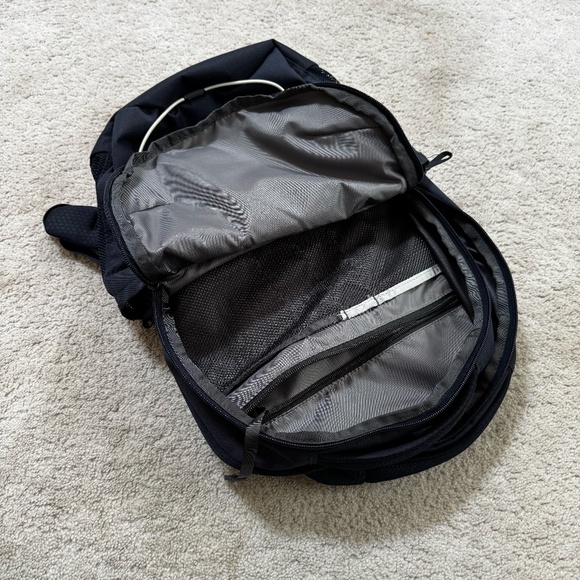 North Face Jester Backpack Navy Blue - Picture 7 of 7